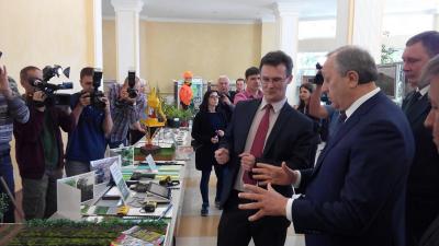 Саратовский ГАУ представил губернатору области образовательную и научно-исследовательскую деятельность в области лесного дела