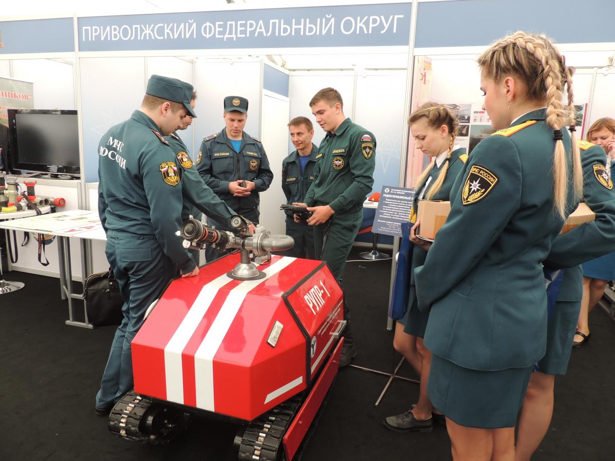 Представители Инжинирингового центра на X Международном салоне средств обеспечения безопасности «Комплексная безопасность - 2017» Фото 7