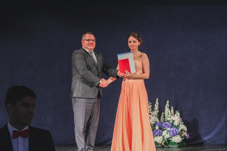 Торжественная церемония вручения дипломов выпускникам 2017 года Фото 3 Торжественная церемония вручения дипломов выпускникам 2017 года Фото 3