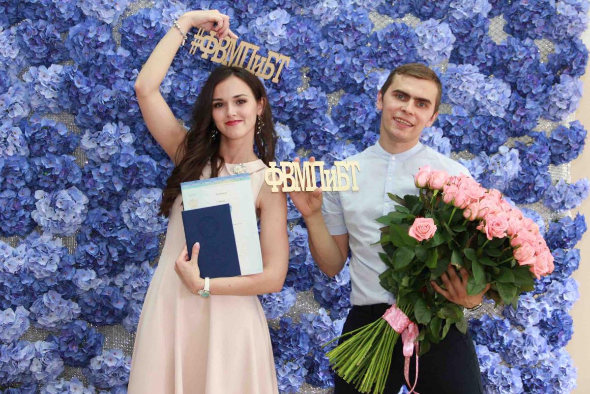Торжественная церемония вручения дипломов выпускникам 2017 года Фото 12 Торжественная церемония вручения дипломов выпускникам 2017 года Фото 12