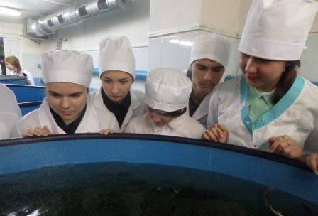 Студенты посетили производственную базу МИП СГАУ «Индустриальное рыбоводство» Фото 1