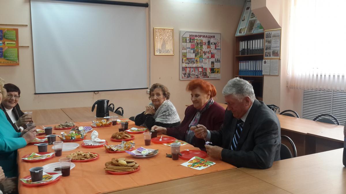 Кафедра бухгалтерского учета, анализа и аудита принимала почетных гостей в День пожилого человека Фото 1 Кафедра бухгалтерского учета, анализа и аудита принимала почетных гостей в День пожилого человека Фото 1