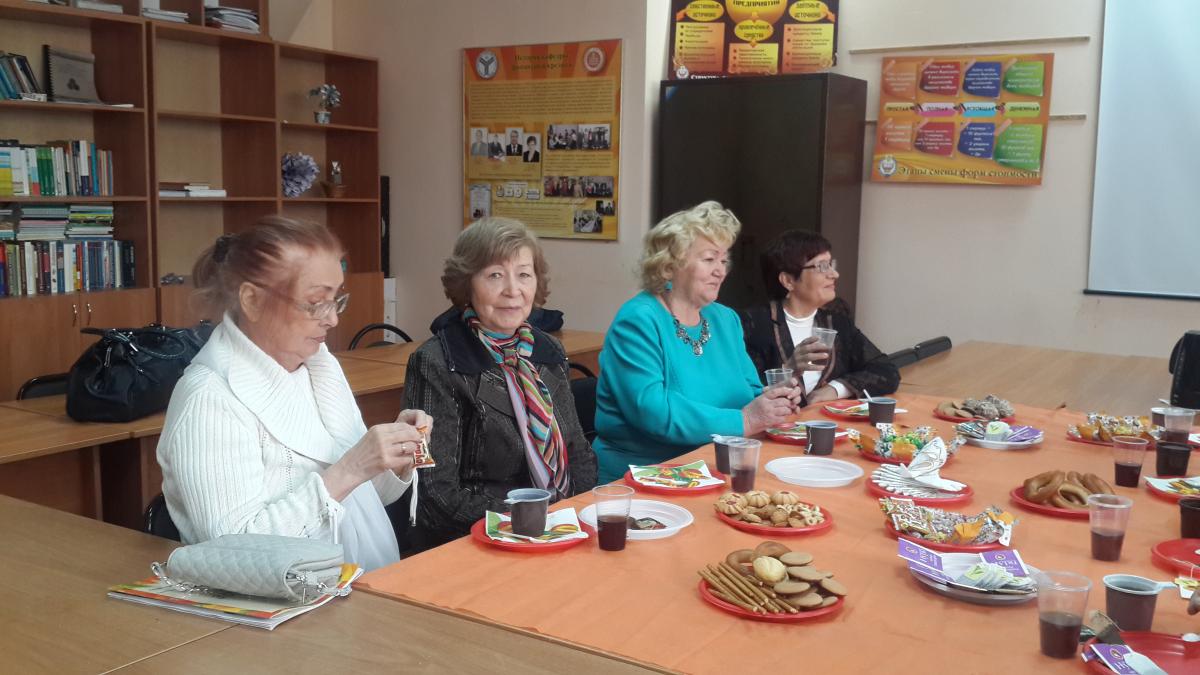 Кафедра бухгалтерского учета, анализа и аудита принимала почетных гостей в День пожилого человека Фото 3 Кафедра бухгалтерского учета, анализа и аудита принимала почетных гостей в День пожилого человека Фото 3