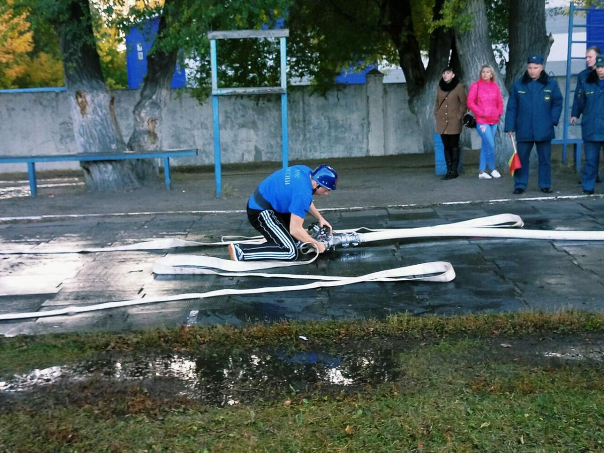 Итоги областных соревнований по боевому развертыванию от пожарного автомобиля Фото 5