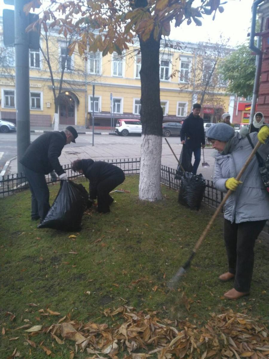 Участие в городском субботнике Фото 1