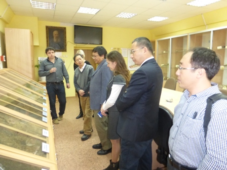 Китайская делегация посетила почвенно-геологический музей Фото 3