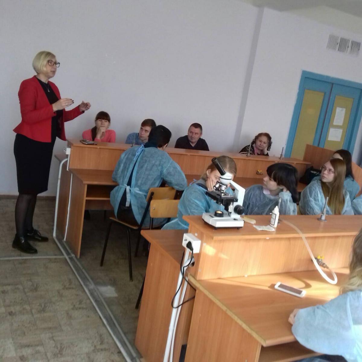 Мастер-классы на кафедре "Микробиология, биотехнология и химия" для школьников города Саратова Фото 5 Мастер-классы на кафедре "Микробиология, биотехнология и химия" для школьников города Саратова Фото 5