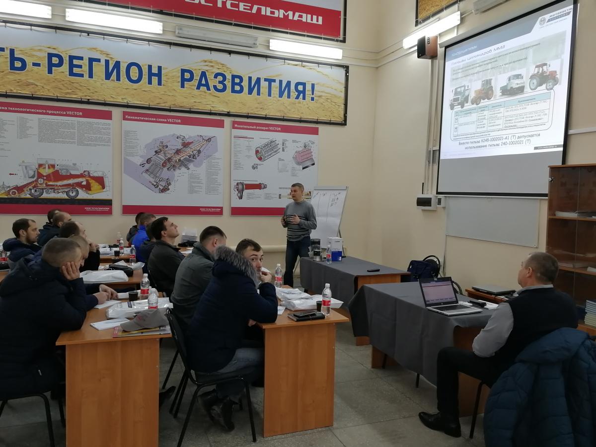 Участие преподавателей кафедры «Процессы и сельскохозяйственные машины в АПК» и студентов направления подготовки «Агроинженерия» в семинаре «Мотордеталь-Кострома» Фото 6
