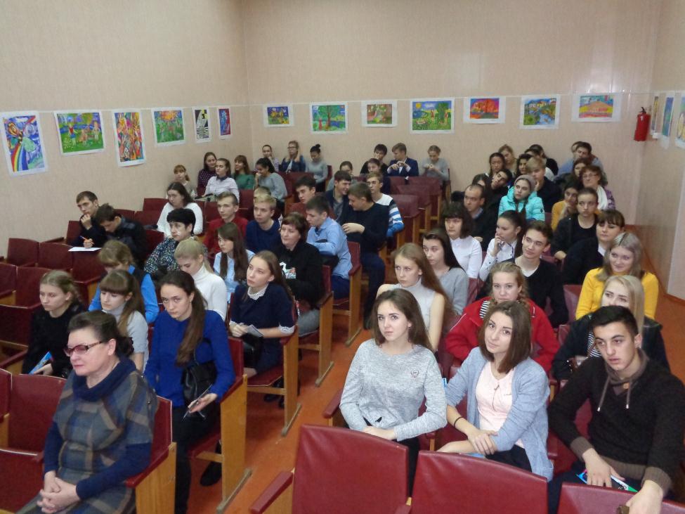 Профориентационная  встреча с выпускниками школ г.Калининска Фото 2