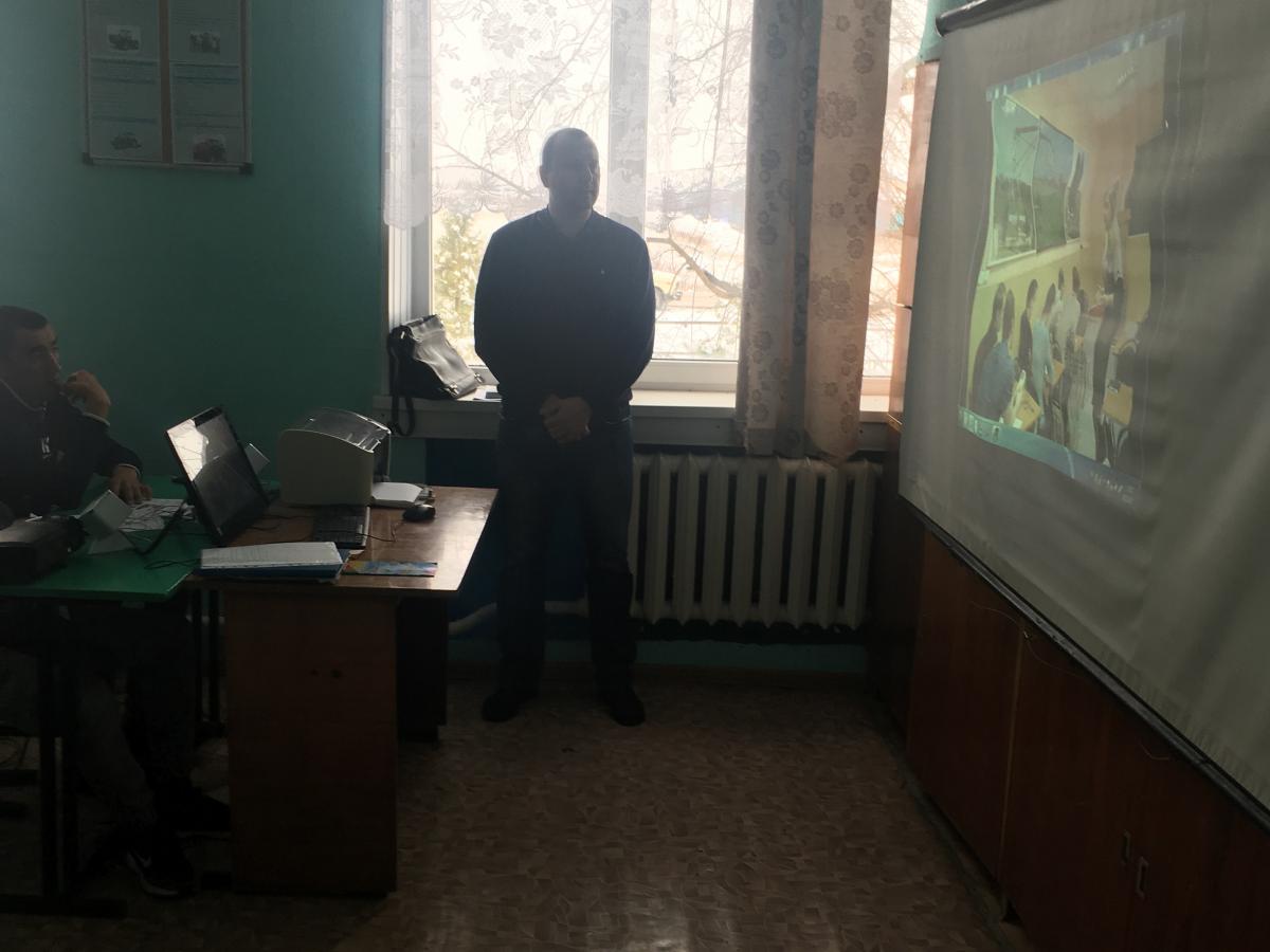 Профориентационная встреча преподавателей кафедры ИИ, ПиВ со школьниками Дергачевского района Фото 3 Профориентационная встреча преподавателей кафедры ИИ, ПиВ со школьниками Дергачевского района Фото 3