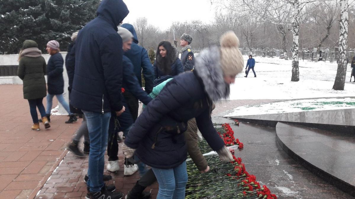 Студенты СГАУ приняли участие во Всероссийской акции «День неизвестного солдата» Фото 3