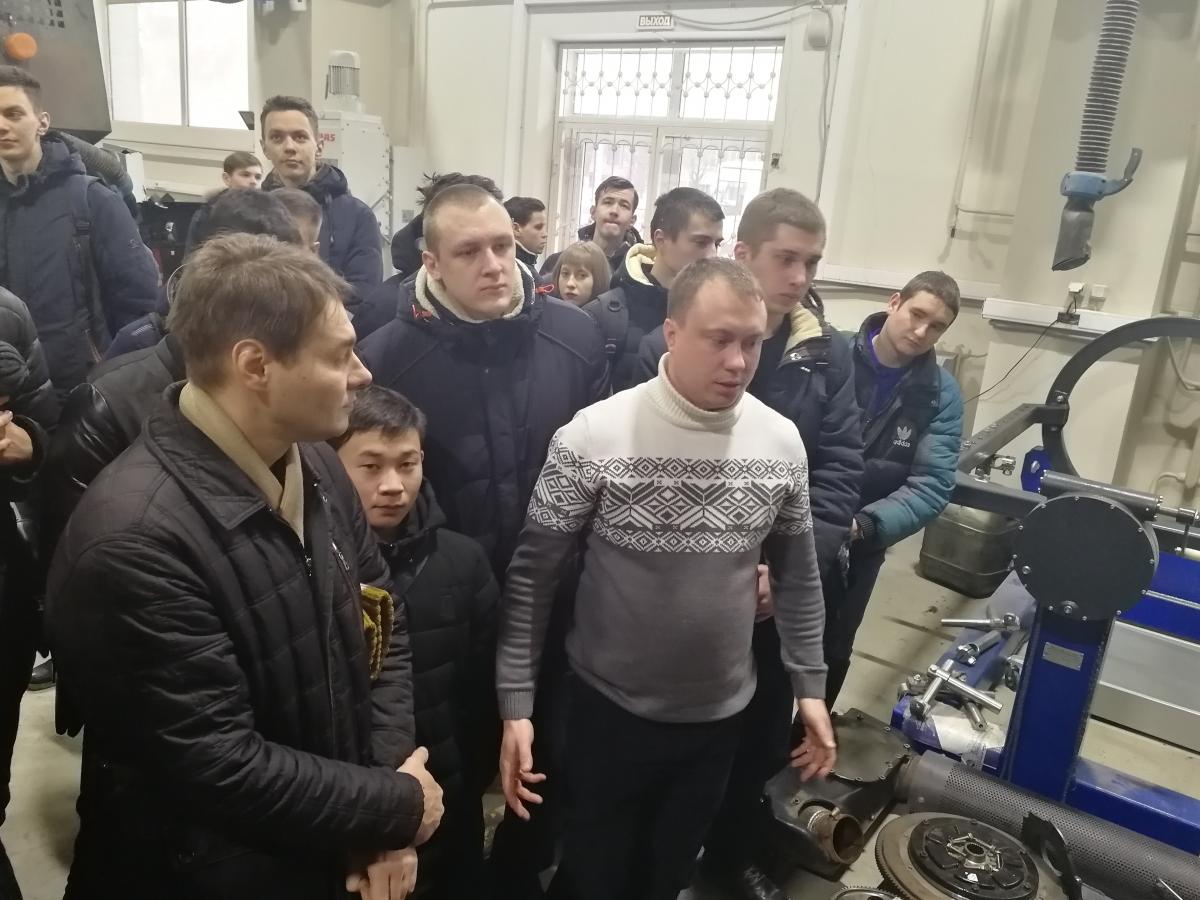 Посещение первокурсниками направления подготовки «Агроинженерия» компании ООО «МИРОВАЯ ТЕХНИКА» г. Саратов Фото 18 Посещение первокурсниками направления подготовки «Агроинженерия» компании ООО «МИРОВАЯ ТЕХНИКА» г. Саратов Фото 18