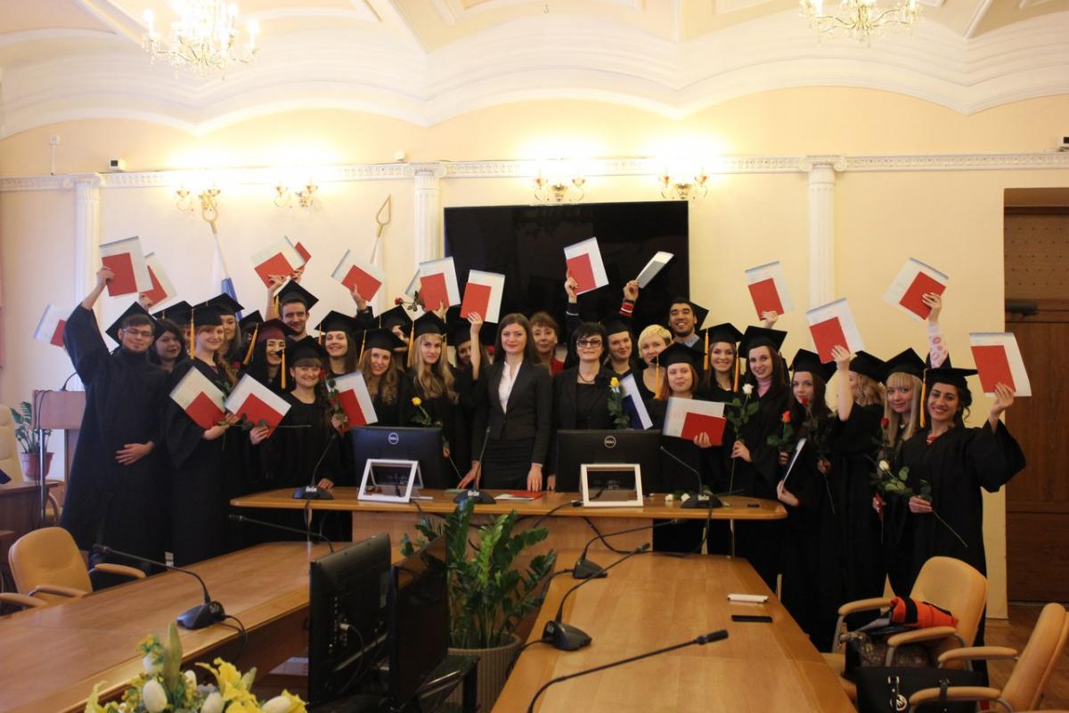 Первый выпуск магистров
