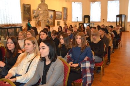 Концерт Саратовского губернского театра хоровой музыки «Праздники зимнего календаря» в Петровском зале Музея имени А.Н. Радищева Фото 2