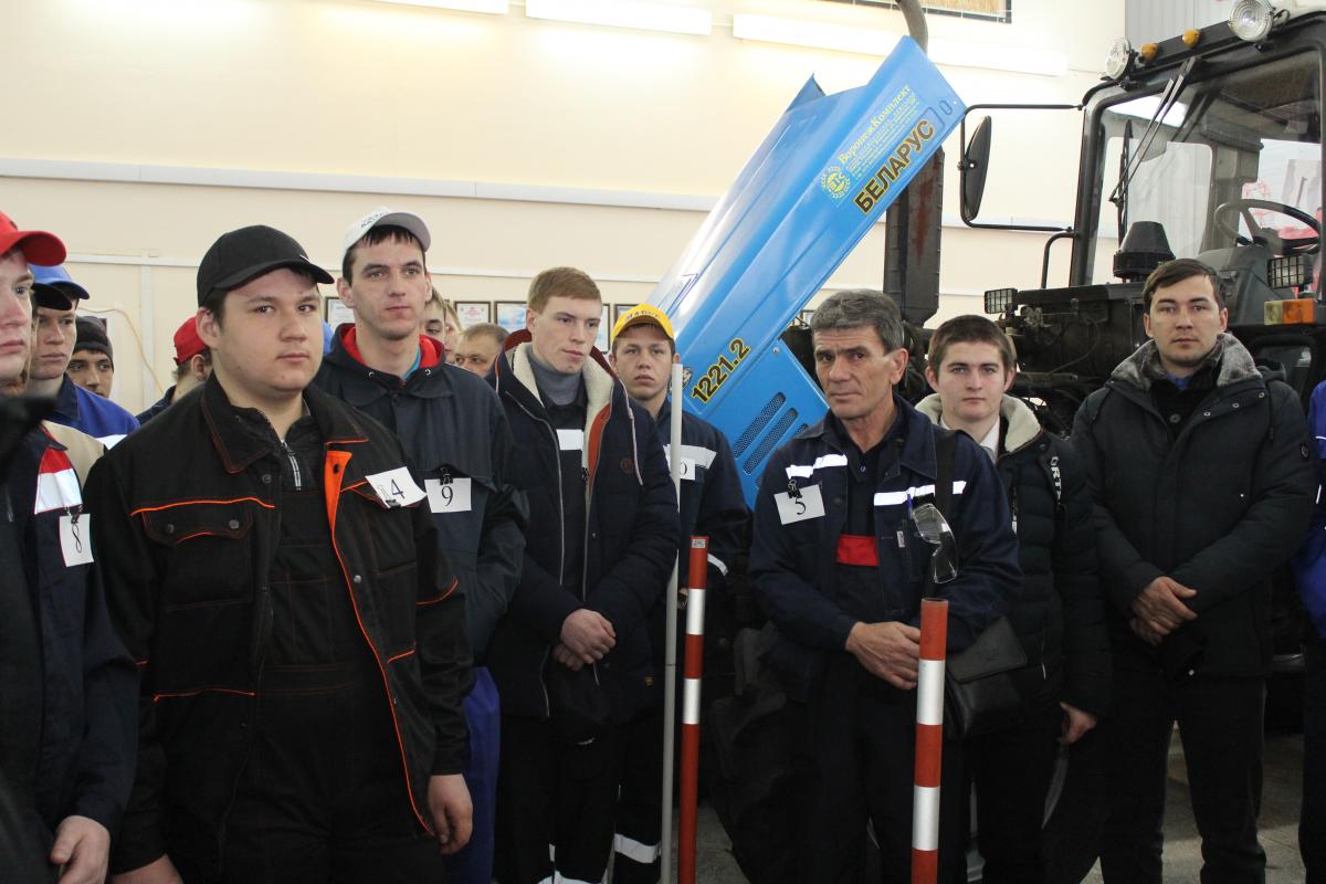 III Региональный чемпионат «Молодые профессионалы» WorldSkills Russia по компетенции «Эксплуатация сельскохозяйственных машин» на базе Саратовского ГАУ Фото 18