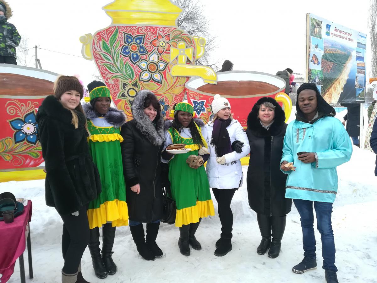 Иностранцы СГАУ на празднике «Широкая Масленица» Фото 1
