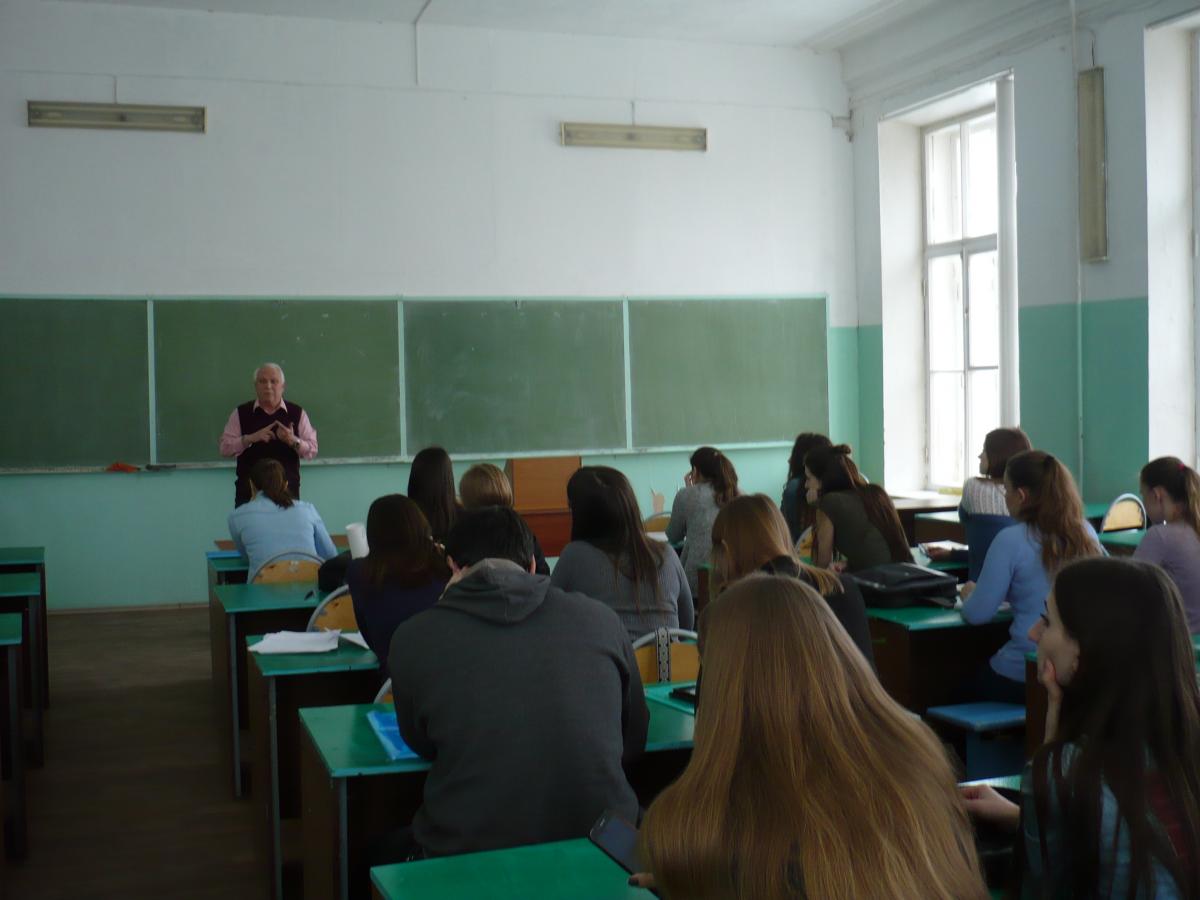Проведение занятия представителем производства главным специалистом главгосэкспертизы России, Саратовский филиал, заслуженным архитектором РФ, доцентом Копшевым В.К. Фото 2 Проведение занятия представителем производства главным специалистом главгосэкспертизы России, Саратовский филиал, заслуженным архитектором РФ, доцентом Копшевым В.К. Фото 2