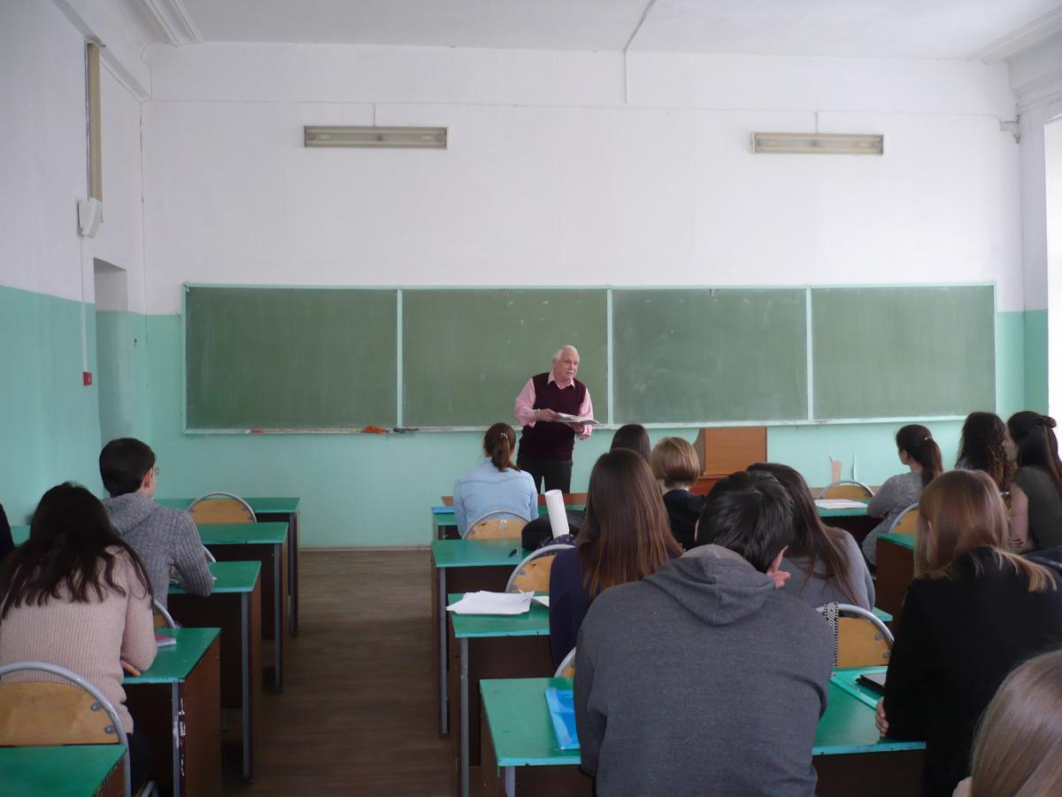 Проведение занятия представителем производства главным специалистом главгосэкспертизы России, Саратовский филиал, заслуженным архитектором РФ, доцентом Копшевым В.К. Фото 7 Проведение занятия представителем производства главным специалистом главгосэкспертизы России, Саратовский филиал, заслуженным архитектором РФ, доцентом Копшевым В.К. Фото 7
