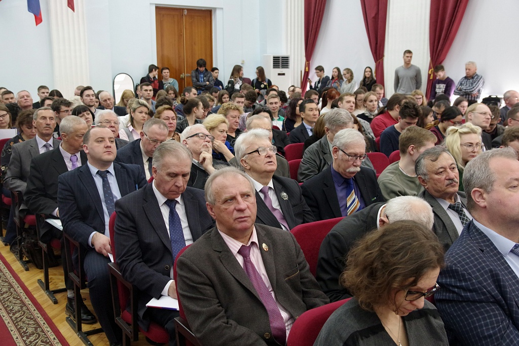 В ГУЗ прошли Парламентские слушания на тему: "Тенденции и проблемы развития земельного законодательства" Фото 2