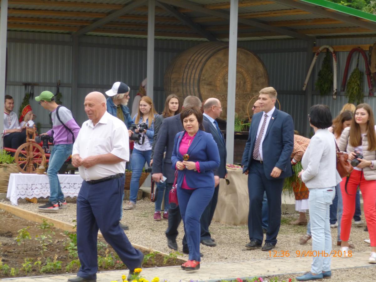 Презентация Деревенской избы-усадьбы в Агроцентре Фото 17