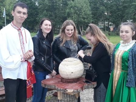 Преподаватели кафедры «Ботаника, химия и экология» на открытии проекта «Агротуризм в Корольковом саду» Фото 15 Преподаватели кафедры «Ботаника, химия и экология» на открытии проекта «Агротуризм в Корольковом саду» Фото 15