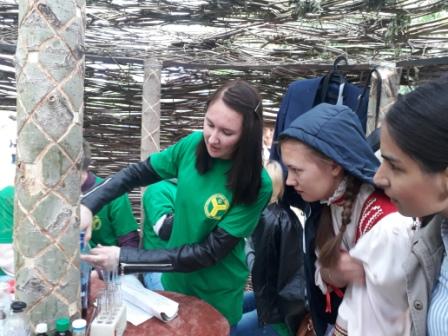 Преподаватели кафедры «Ботаника, химия и экология» на открытии проекта «Агротуризм в Корольковом саду» Фото 2 Преподаватели кафедры «Ботаника, химия и экология» на открытии проекта «Агротуризм в Корольковом саду» Фото 2