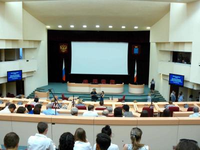 Депутатские слушания в Саратовской областной Думе