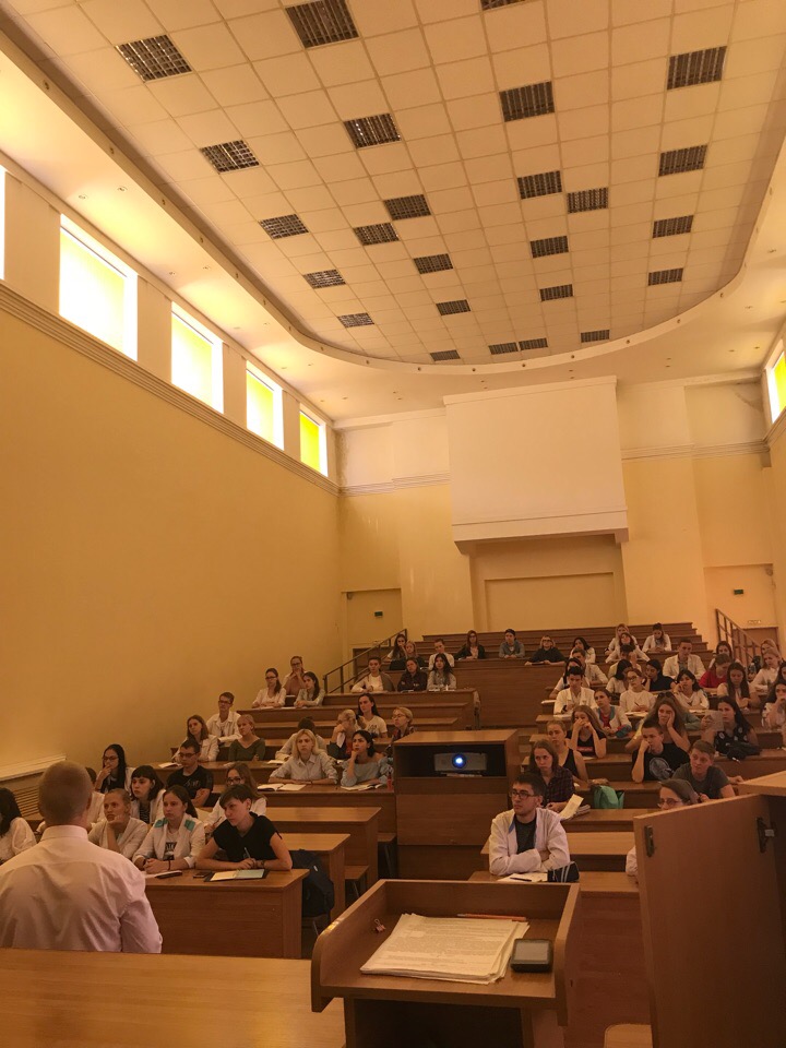 Беседа со студентами «ВМПиБ» на тему международных стажировок Фото 3