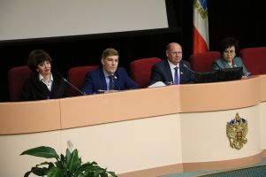 Депутатские слушания на тему «О реализации Закона «О молодежной политике в Саратовской области» Фото 1 Депутатские слушания на тему «О реализации Закона «О молодежной политике в Саратовской области» Фото 1