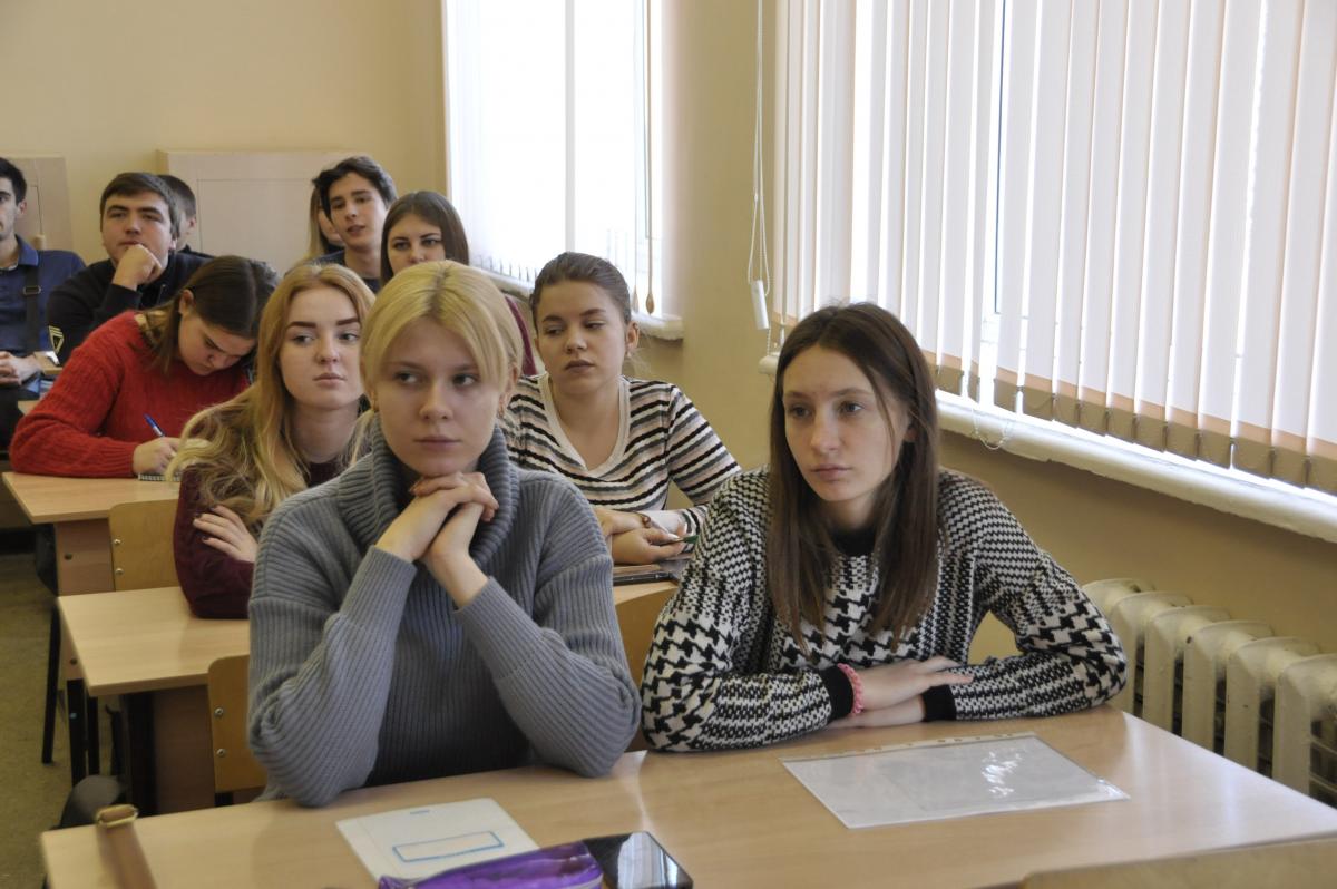 Встреча обучающихся выпускных групп с представителями СГУ имени Н. Г. Чернышевского Фото 4