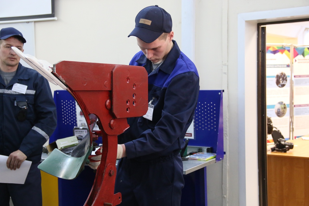 Открытие IV Регионального чемпионата «Молодые профессионалы» WorldSkills Russia по компетенции «Эксплуатация сельскохозяйственных машин» Фото 13