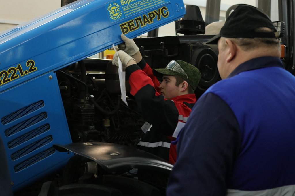 IV Региональный чемпионат «Молодые профессионалы» (WorldSkills Russia) Саратовской области по компетенции E53 «Эксплуатация сельскохозяйственных машин» на базе Саратовского ГАУ Фото 10