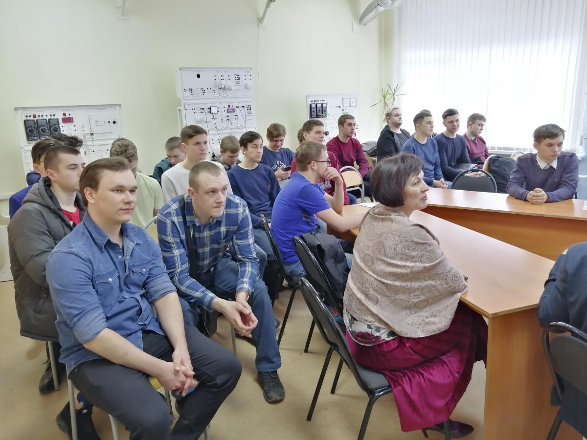 Научно-практическая конференция по итогам научно-исследовательской и производственной работы студентов за 2018 год Фото 2