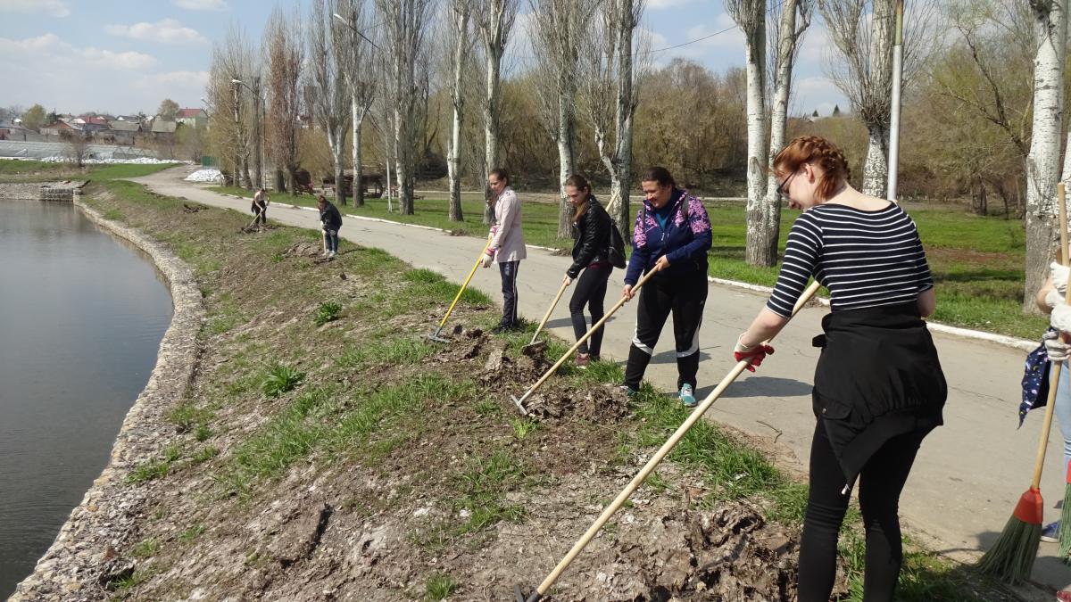 Помощь в благоустройстве территории УНПК «Агроцентр» Фото 1