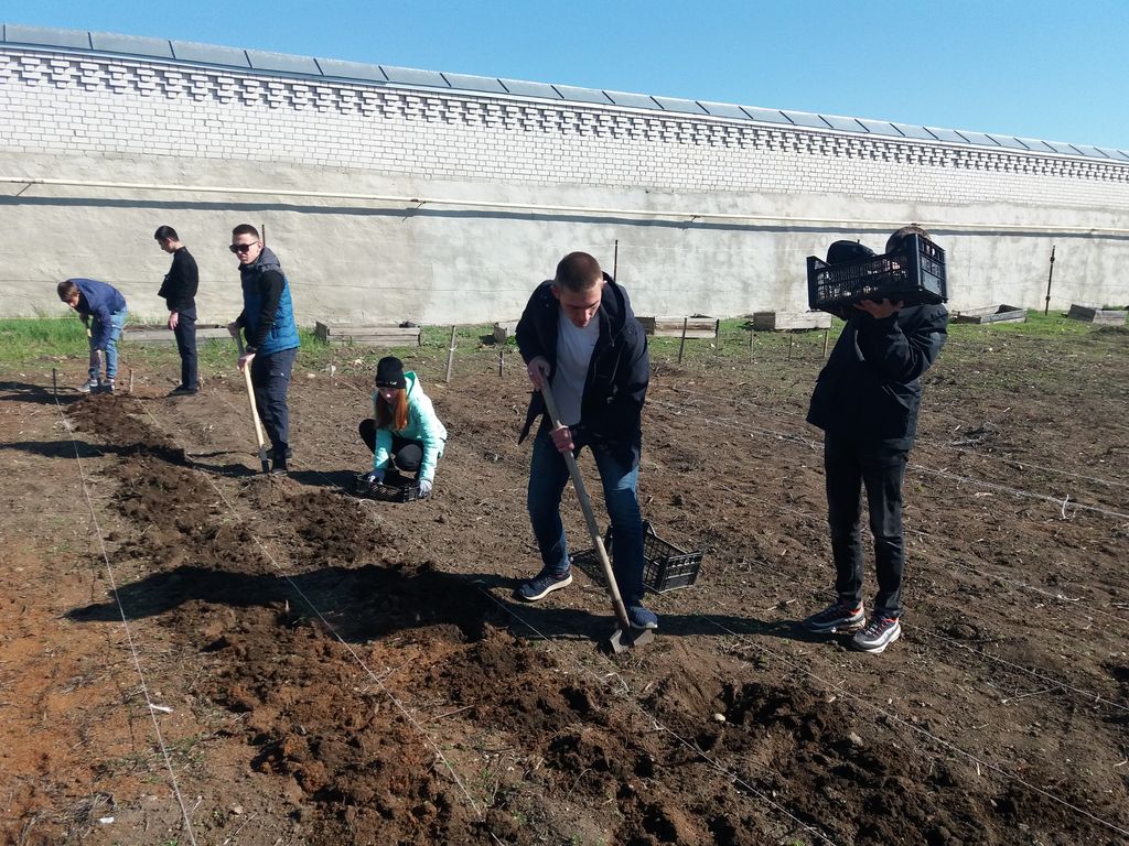 Благотворительная помощь Свято-Никольскому монастырю Фото 4