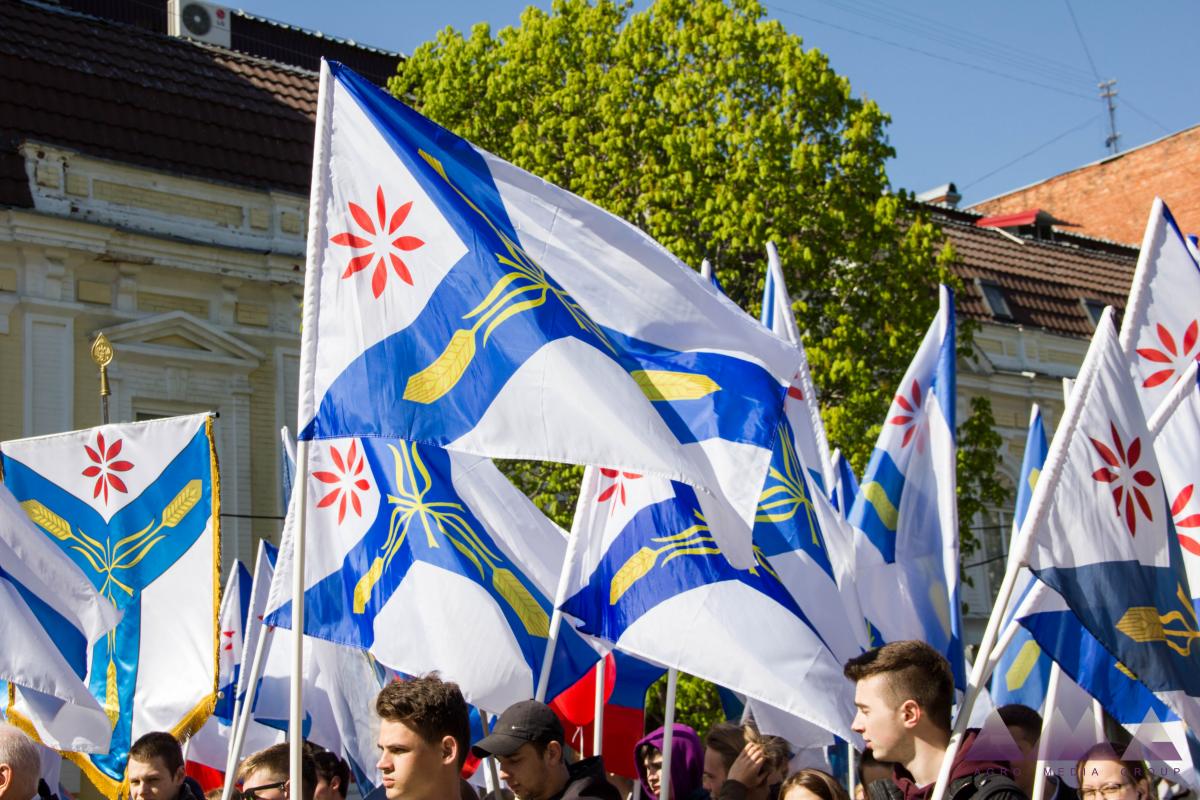 СГАУ принял участие в первомайском шествии  Фото 4