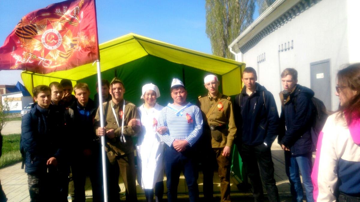 Студенты Краснокутского зооветеринарного техникума  на воинском эшелоне Фото 1