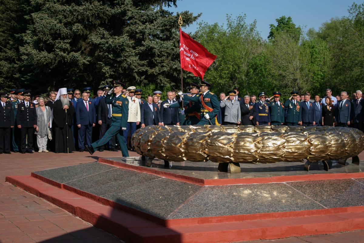 СГАУ принял участие в церемонии на Воскресенском кладбище Фото 3