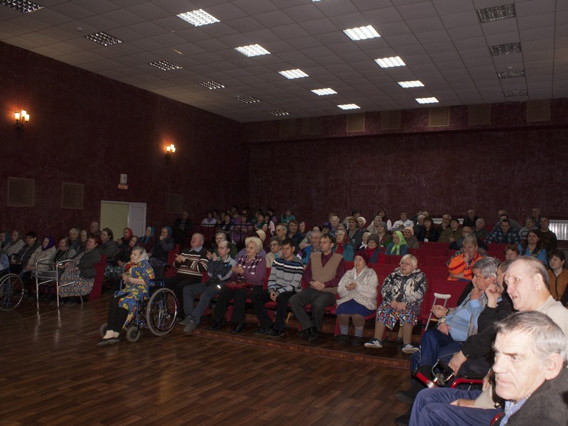 В актовом зале «Дома престарелых и инвалидов» г. Балашова, состоялся концерт посвященный «Дню добра и милосердия». Фото 10 В актовом зале «Дома престарелых и инвалидов» г. Балашова, состоялся концерт посвященный «Дню добра и милосердия». Фото 10