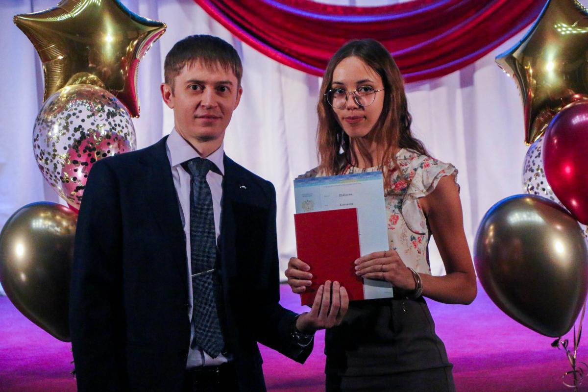 Выпускной вечер 2019 факультета экономики и менеджмента Фото 1 Выпускной вечер 2019 факультета экономики и менеджмента Фото 1