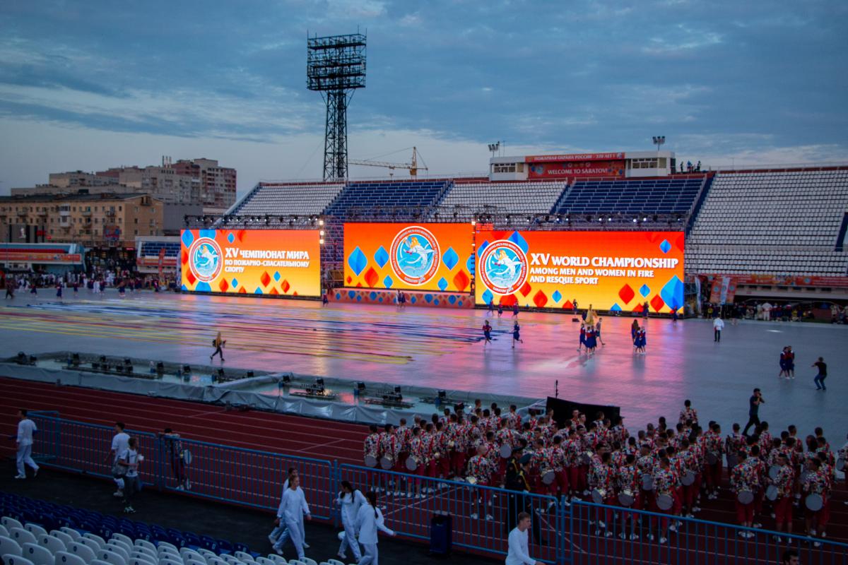 В Саратове стартовал чемпионат мира по пожарно-спасательному спорту Фото 3