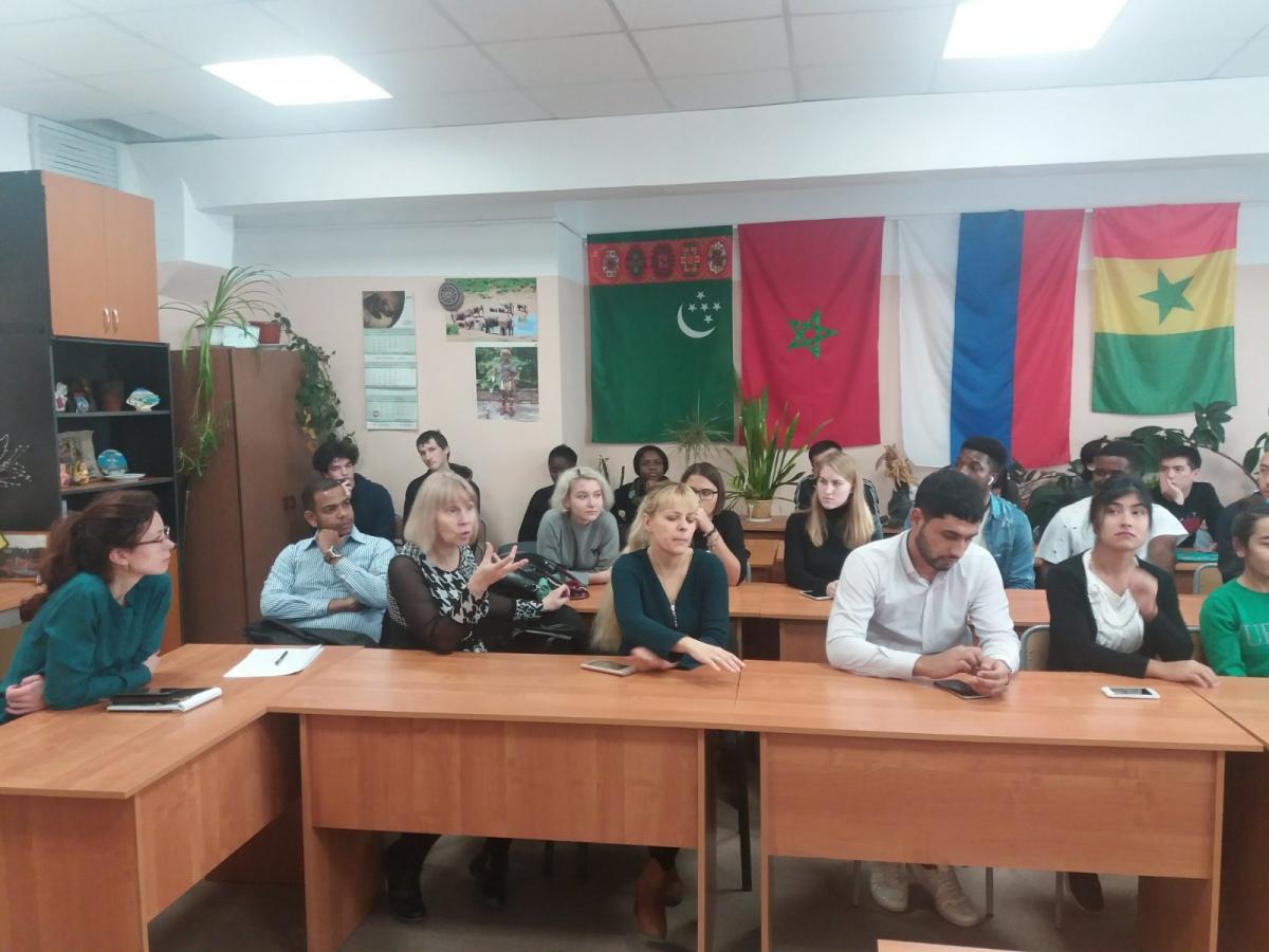 Старший преподаватель кафедры "Иностранные языки и культура речи" Садовникова Е.В. приняла участие в подготовке и проведении билингвального мероприятия в "Интерклубе" "Наш свободный мир", посвященного Всемирному Дню толерантности Фото 6 Старший преподаватель кафедры "Иностранные языки и культура речи" Садовникова Е.В. приняла участие в подготовке и проведении билингвального мероприятия в "Интерклубе" "Наш свободный мир", посвященного Всемирному Дню толерантности Фото 6