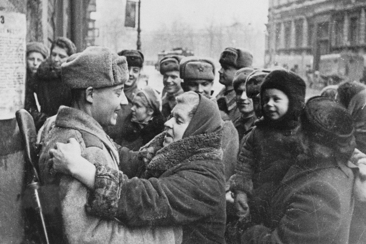27 января  -  76-ая годовщина снятия блокады Ленинграда Фото 1