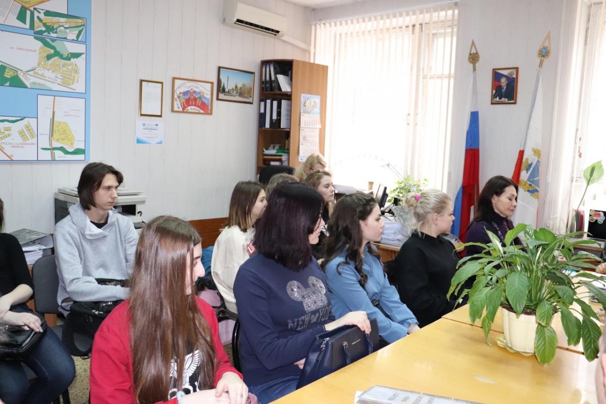 Посещение территориальной избирательной комиссии Волжского района города Саратова Фото 2