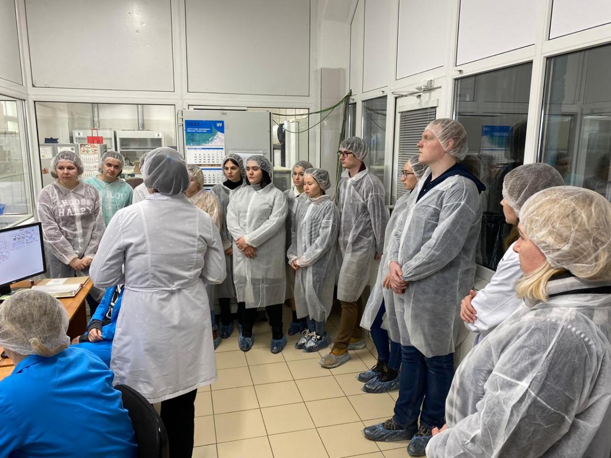 Студенты СГАУ  посетили Саратовский молочный комбинат Фото 8