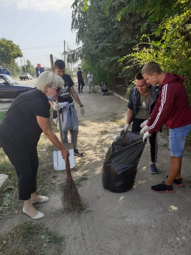 Общегородской субботник Фото 3