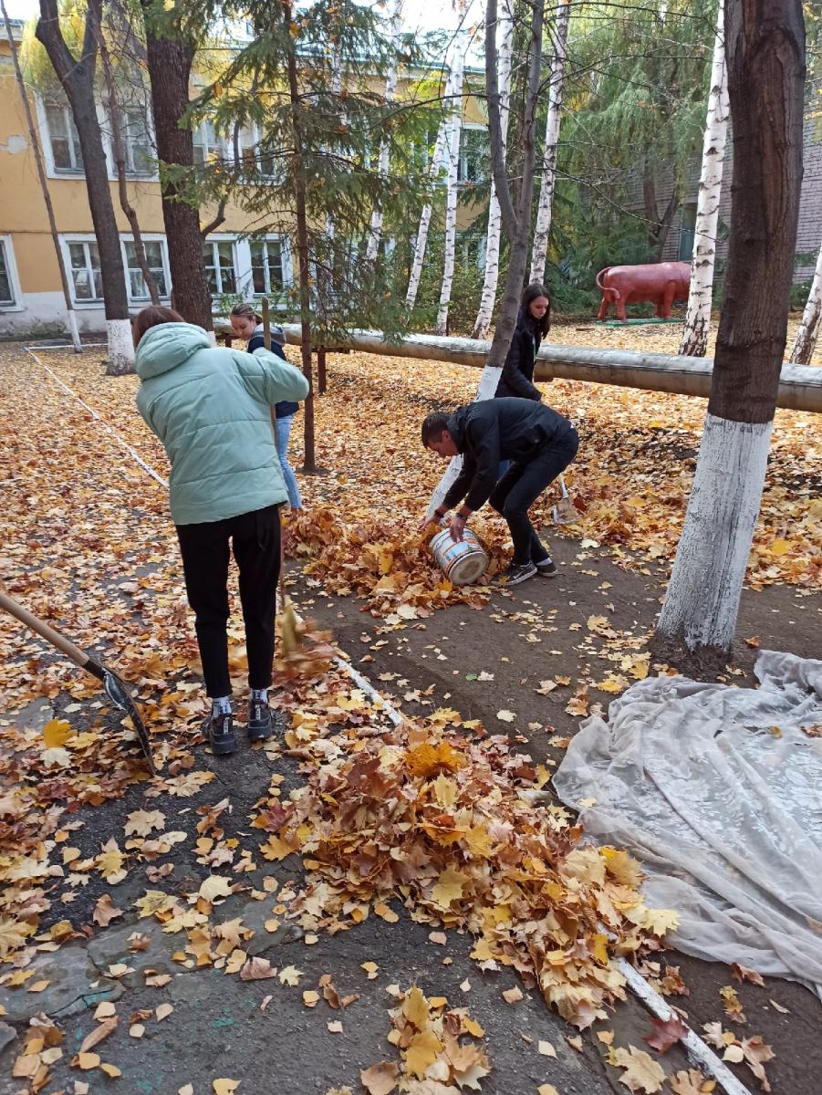 Пора субботников продолжается Фото 3