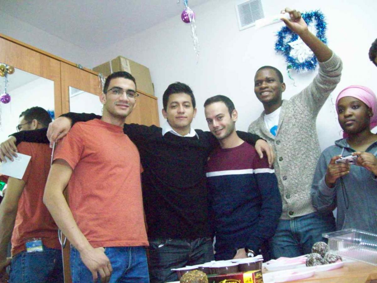 Иностранные студенты в новогодний вечер «У самовара» Фото 7