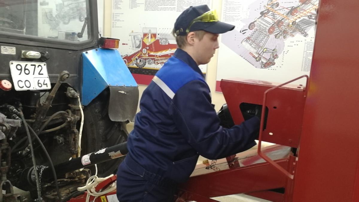 Отборочный тур VI Регионального чемпионата «Молодые про-фессионалы» (WorldSkills Russia) Саратовской области 2021 на конкурсной площадке ФГБОУ ВО Саратовский ГАУ Фото 6