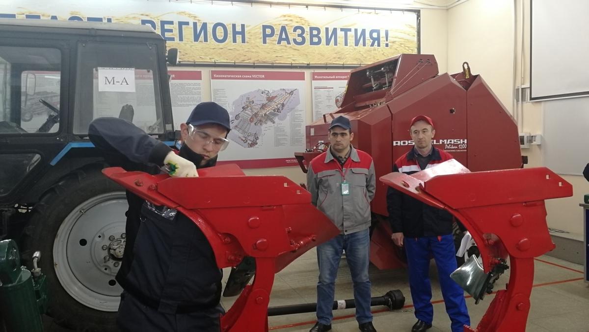 Отборочный тур VI Регионального чемпионата «Молодые про-фессионалы» (WorldSkills Russia) Саратовской области 2021 на конкурсной площадке ФГБОУ ВО Саратовский ГАУ Фото 10